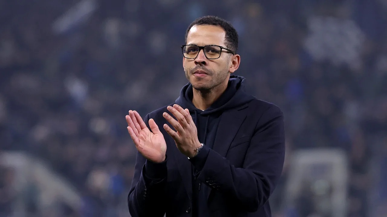 روسينيور يكسر صمته حول أزمة تشيلسي وتأثيرها على استمرارية الفريق في المنافسة